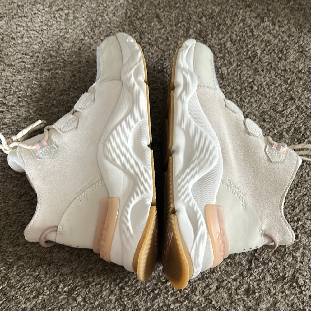 Women’s Sorel Kinetic Caribou Boot - Picture 5 of 6